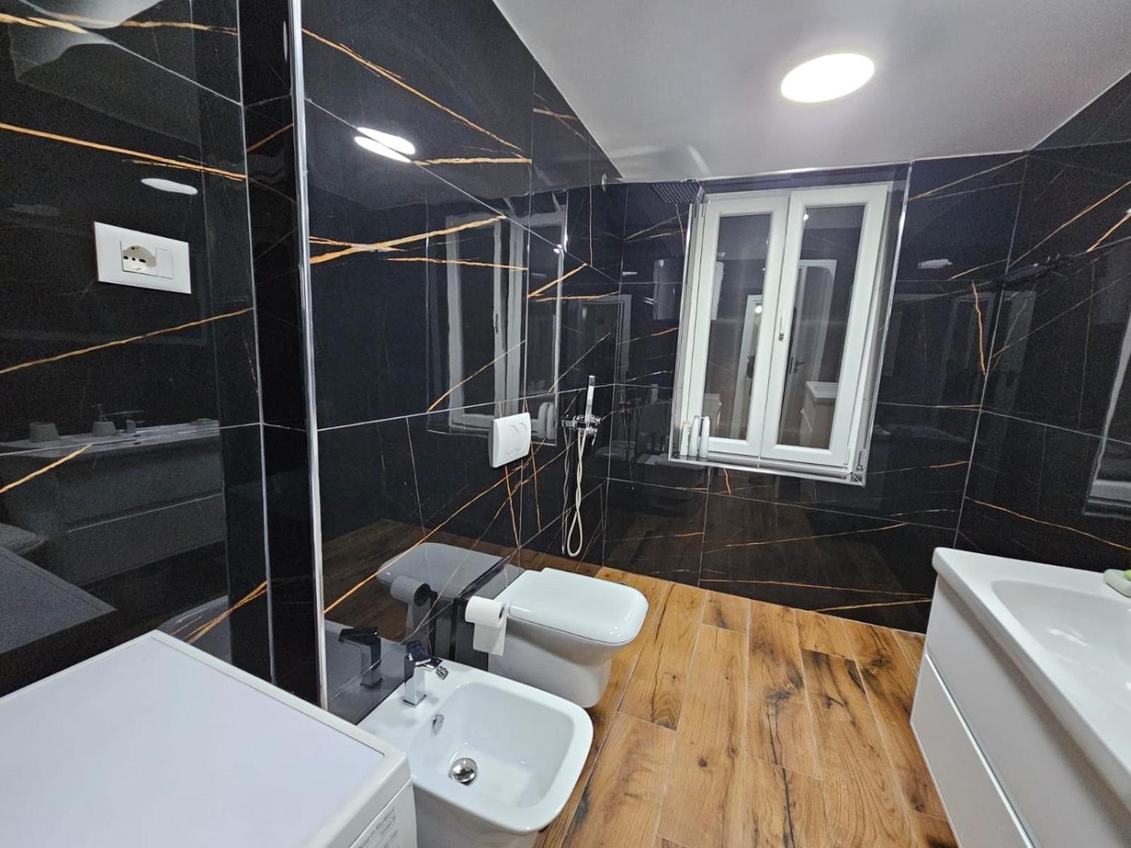 Elois Luxury Apartment تيرانا المظهر الخارجي الصورة